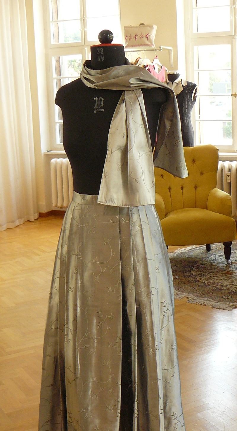 Damen-Hosenanzug nach Maß – Atelier Vera Grünwald